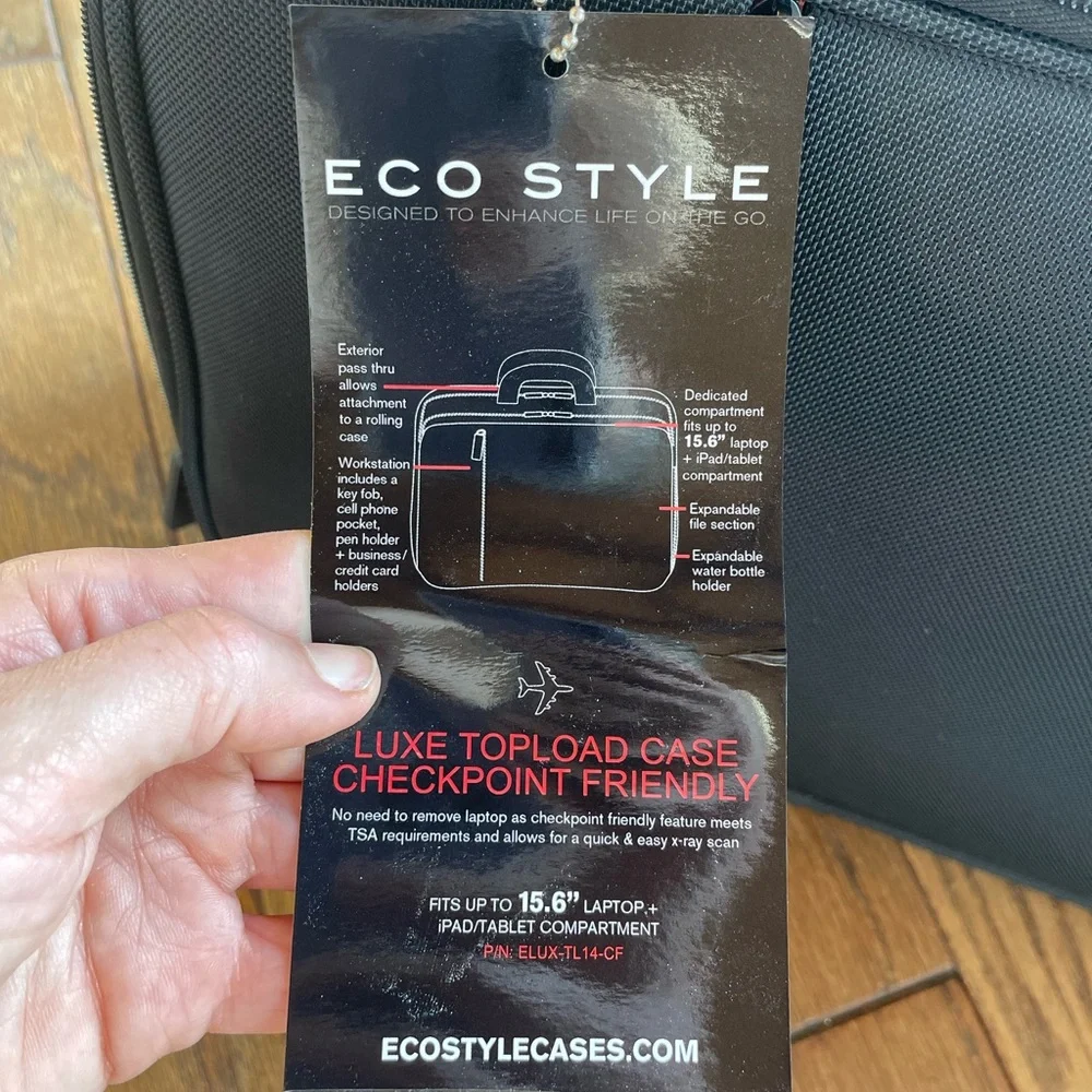 NWT laptop case